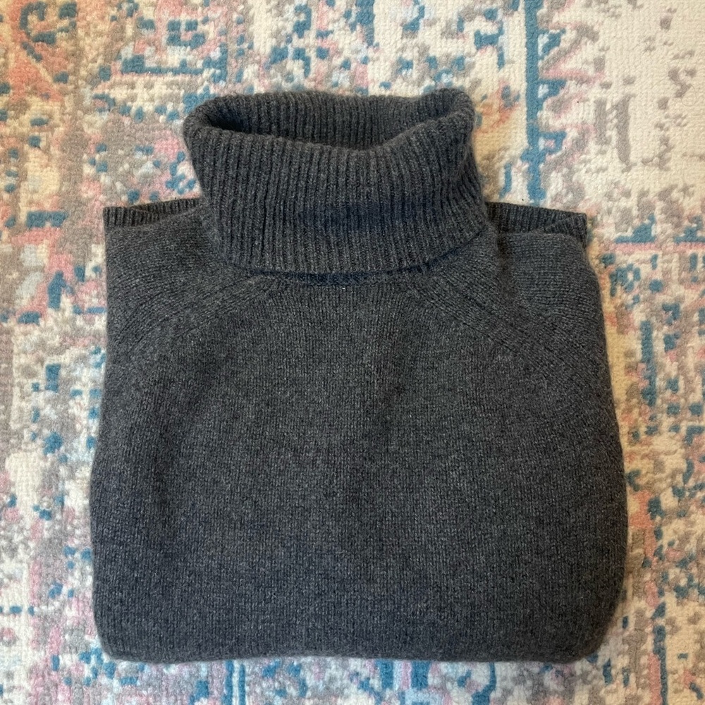 PERFECT COZY 100% CASHMERE JCREW SWEATER!!!